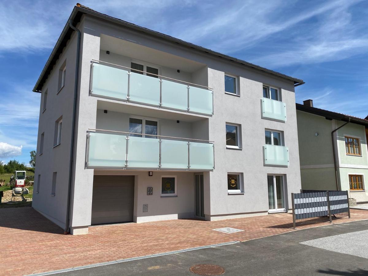 W4-Rooms Ein Zuhause Im Waldviertel Allentsteig Exterior photo